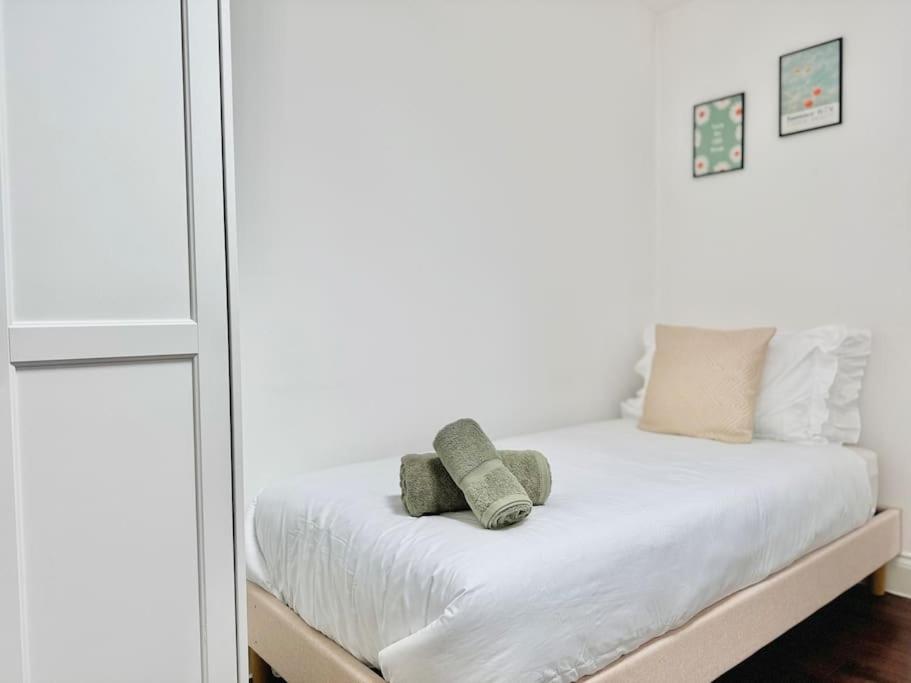 Alluring 30min To & Free Parking * Londra